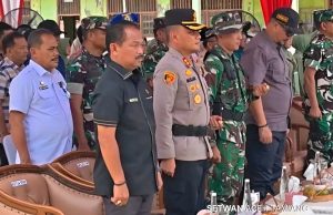 Ketua DPRK Fadlon S.H. Bersama Bupati Armia Fahmi M.H. Hadiri Di Penutupan TMMD Di Kampung Sulum, Sekerak