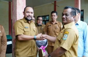 Wakil Bupati Ismail Terima 11 Unit Ambulance untuk Puskesmas Aceh Tamiang