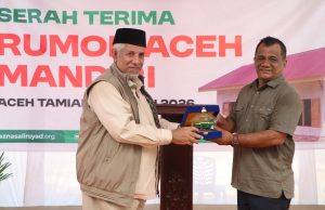 Bantuan 54 Unit Rumah Hunian Dari Laznas Al Irsyad Di Terima Oleh Wabup Ismail S.E.I.