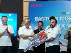 Direktur RSUD Muda Sedia, dr. Andika Putra SA, Sp.PD, Terima Bantuan Armada Tiga Unit Ambulance Dari PT TOYOTA MOTOR MANUFACTURING INDONESIA (TMMIN)