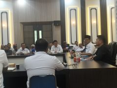 Bupati Aceh Tamiang Adakan Konferensi Pers Tentang Penyaluran Bantuan Jatah Hidup (Jadup), Bantuan Stimulan Ekonomi, Pergantian Perabot Dan Stimulan Rumah.