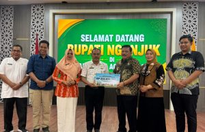 Bupati Kabupaten Nganjuk Berikan Donasi 200 Juta Lebih Pada Pemkab Aceh Tamiang