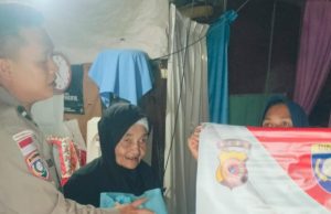 Jumat Berkah, Kapolres Aceh Tamiang Salurkan Bantuan Sembako.