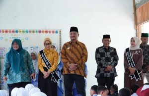 Kunjungan Bupati dan Bunda PAUD Aceh Tamiang Ke Sekolah TK Negeri 2 Pembina Karang Baru dan SD Negeri 1 Tualang Cut Manyak Payed.